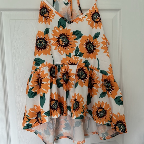 🌻SHEIN Like New Sunflower Flowy Tank Top🌻 - Picture 6 of 8